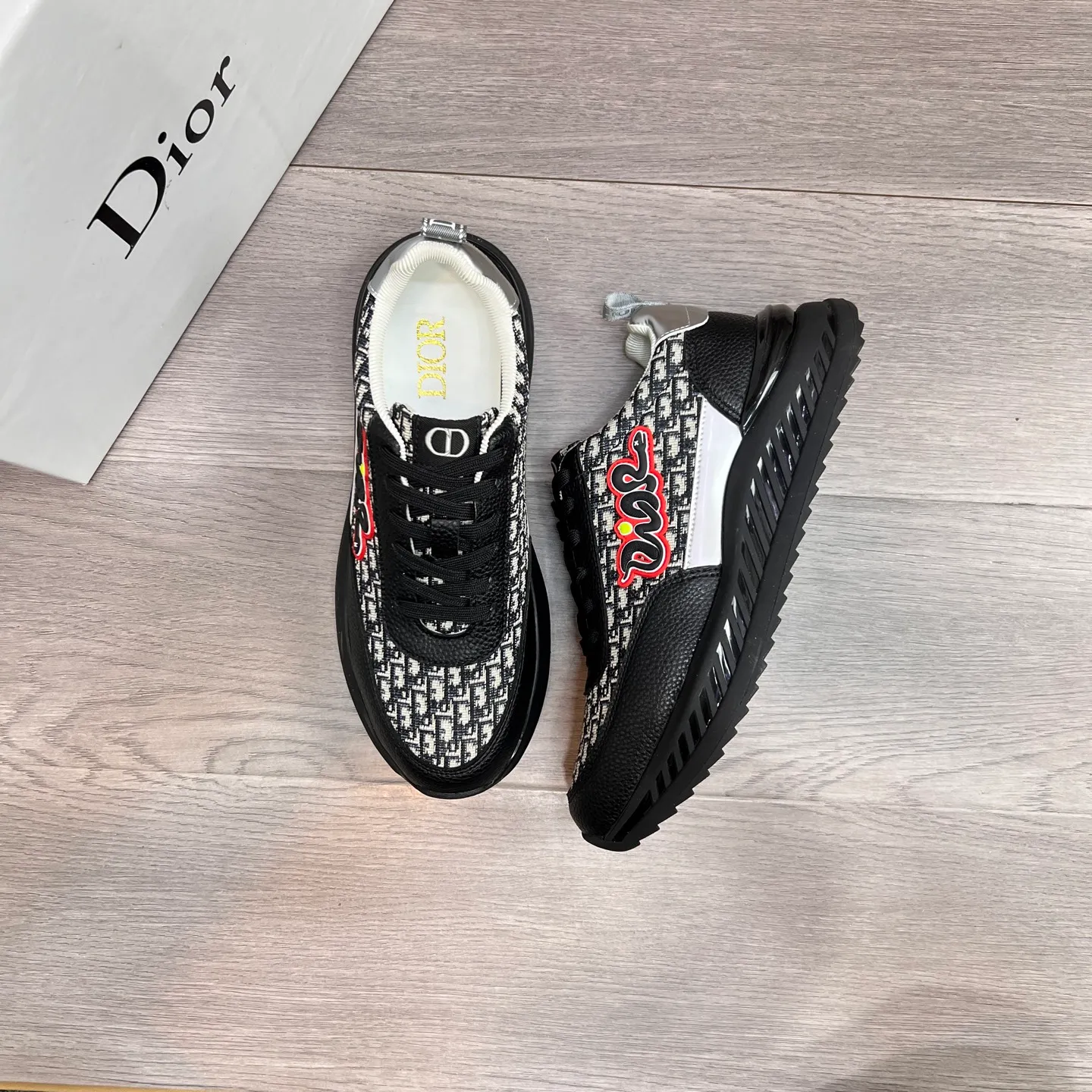 Factory price: 438💰Dior original quality.~ Unique modern style sneakers. 🏃A must-have casual shoe for trendy men😍😍 Imported cowhide fabric, sheepskin foot pads (refuse to discolor and grind feet) soles: Original soles specially provided by the original factory, French lazy style design ⚠️Fit to the feet, original quality, super comfortable original soles. It’s like shooting the real thing🎬The real thing is better, high-quality sneakers, men’s shoe size: 38-44 (45 and 46 can be customized)